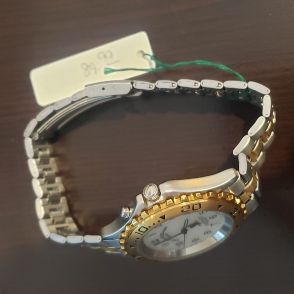 Field and Stream Wristwatch - Picture 4 of 6